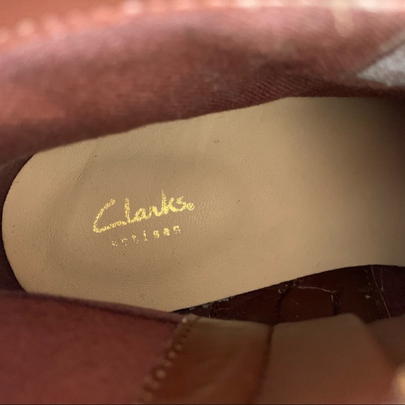 Clarks Brown Leather Ankle Booties with Western Flair - Picture 7 of 8